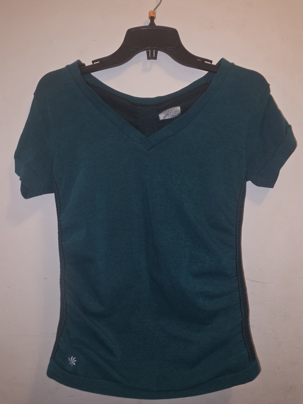 Athleta Teal V-Neck Short Sleeve Performance Tee